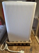 Image of Logik L12DHA25 Dehumidifier & Air Purifier – 12L Capacity - RRP £99