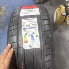 Image of Hankook Ventus S1 Evo 3 EV K127E 255/45 R20 101T 4PR (+), EV, with rim protec...