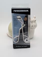 Image of TWEEZERMAN 60 ° Degree Curl Lash Eyelash Curler Stainless Steel Round Eyes