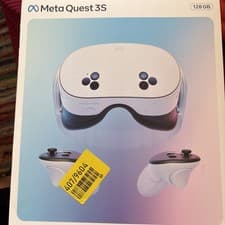 Image of Meta Quest 3S All-In-One Mixed Reality Headset and Controller 128GB White VR