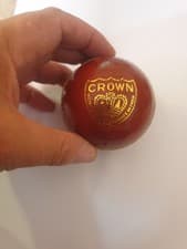 Image of READERS CRICKET BALL 4.75 OZ CROWN BALL-YOUTH SIZE AND WEIGHT 