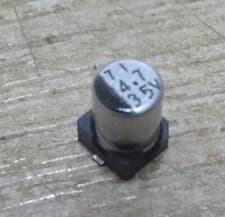 Image of 30 Samwha 4.7uf 35v SC series SMD electrolytic capacitors 