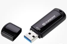 Image of Transcend 32GB JetFlash 700 USB 3.1 Gen 1 Flash Drive (USB Stick) TS32GJF700