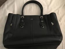 Image of BNWT 100% Authentic DKNY Black Pebbled Tassle Tote Bag With Gold Logo R81AA340
