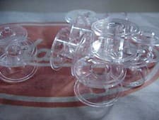 Image of SINGER PLASTIC SEWING MACHINE BOBBINS x10 7285Q XL580 ONE PLUS 9985 6680 1507 +