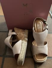 Image of Moda in Pelle Petrina Cameo Leather Wedge Sandal SIZE 4 NEW & BOXED