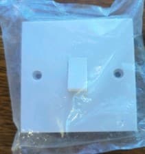 Image of 1 Gang 2 Way 10 Amp Intermediate Light Switch White
