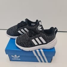 Image of Adidas Swift Run 22 INFANTS Shoe SIZE 4 KIDS TRAINERS