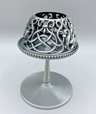 Image of Yankee Candle Metal Stemmed Tea Light Holder with Celtic Dreams Shade NEW