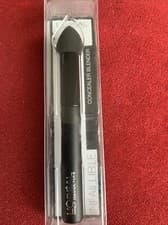 Image of L'OREAL Infallible Concealer Foundation Blending Brush Sponge Blender Applicator