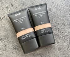 Image of 2 x Sleek Makeup Lifeproof Foundation LP01 30ml Brand New