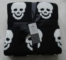 Image of Halloween Soft Knitted Throw Blanket 120x150cm Black White Skull Print Gift Wrap
