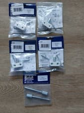 Image of BRAMAH Rola C R2/01 Wooden Casement Window Locks & Keys - White 5 items