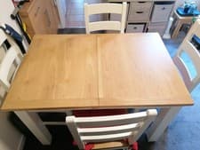Image of Richmond 4-6 Seater Extendable Dining Table