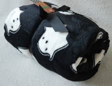 Image of Halloween Soft Fleece Throw Blanket 120x150cm Black White Spooky Ghost