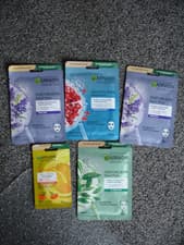 Image of Garnier Skin Active Moisture Bomb Hydrating 4 Face Masks + 1 VIT C  Eye Mask