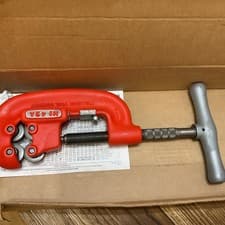 Image of Ridgid 42-A Heavy-Duty 4-Wheel Pipe Cutter 50mm Capacity