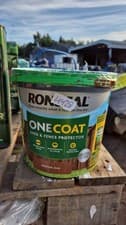 Image of Ronseal One Coat Fence Life Garden Shed & Fence Paint 5L- MEDIUM OAK DAMAGED TUB