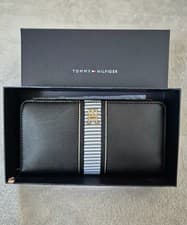 Image of New Tommy Hilfiger Women's Wallet Purse Black/Gold Leather Zip Around Coin Cards