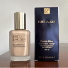 Image of Estée Lauder Double Wear Stay-in-Place Makeup Liquid Foundation SPF 10 30ml