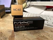 Image of MAC Studio Fix Fluid 24HR Matte Foundation + Oil Control SPF15 Foundation - NC40