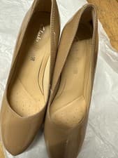 Image of Clarks Shoes Womens size 4D new