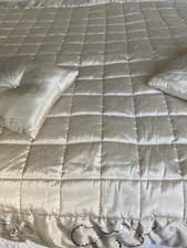 Image of cream bed throw kylie Minogue
