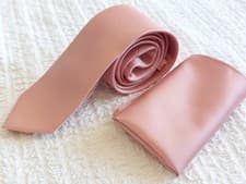 Image of Ballet light Rose Dusty Pink Neck tie with pocket square in SLIM AND CLASSIC