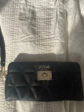 Image of Black guess purse/clutch