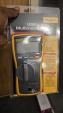Image of Fluke 113 True-RMS Digital Multimeter with Leads
