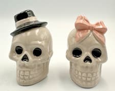 Image of Halloween Salt and Pepper Shaker Set Skulls His and Her