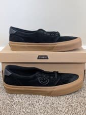 Image of Size 9.5 Women's (8 Men's) Straye Fairfax Fake Smile Suede Lace Up Low Top Shoes