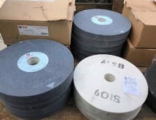 Image of Grinding wheel 500 x 51 x 256 grey unused several pieces