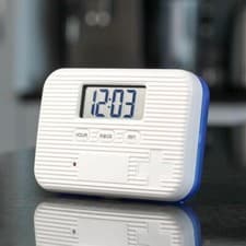 Image of Lifemax large vibrating pill box with clock and up to 5 alarms