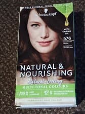 Image of Schwarzkopf Natural & Nourishing natural red Brown Hair Dye 576