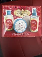 Image of Treaclemoon Rouge Love Story Delights Women and Girls Christmas Gift Set
