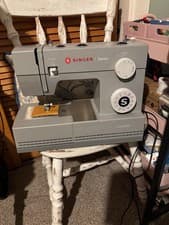 Image of Singer HD6335M Heavy Duty Denim Sewing Machine with Foot Pedal and Cover New