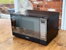 Image of Panasonic NN-ST46KB 32L 1000 W Microwave Oven - Black (AG164)