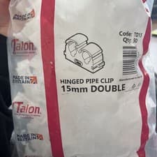 Image of Talon Double Hinged Pipe Clips White TD15 15mm 50 Pieces