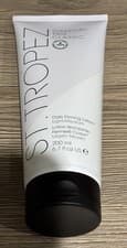 Image of ST. TROPEZ Gradual Tan Classic Daily Firming Lotion Light/Medium 200ml