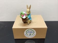 Image of Beatrix Potter Peter Rabbit Mini Figurine Boxed Brings Flowers A29579 NEW