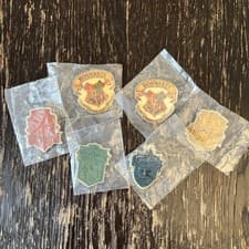 Image of 6 Hogwarts Crest Badges Houses Harry Potter Warner 2001 Vintage Enamel Pins