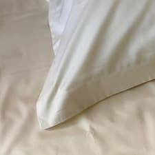 Image of Egyptian Cotton 400 Thread Count Luxury Cream Ivory Pillowcase Oxford Border