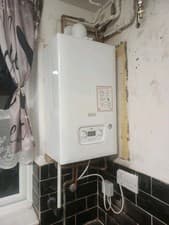 Image of Baxi 630 30kw Combi Boiler - 7 YEAR WARRANTY - Includes Flue