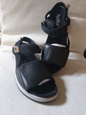 Image of Womans Hotter Sandals Black Leather Open Toe Size 6.5