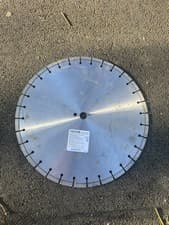 Image of VEVOR Diamond Blade 18inch Concrete Saw Blade Wet or Dry 0.47inch Flat Teeth