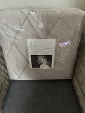Image of BRAND NEW STUNNING KYLIE MINOGUE FIALA QUILTED TRUFFLE BED THROW WITH PEARLS