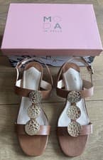 Image of Moda in Pelle Morrone T Bar Hammered Metal Disc Leather Sandals Size 4 Tan NEW