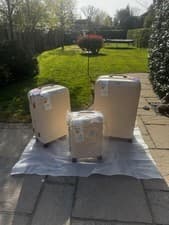Image of IT luggage complete set cream & tan expanding lightweight suitcase set luggage