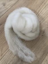 Image of 100g Of Natural Carded Wool Roving